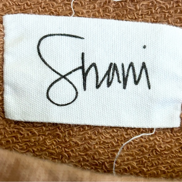 Cropped Pull Over Sweatshirt - Picture 3 of 3